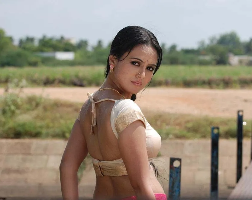 sana khan hd wallpapers